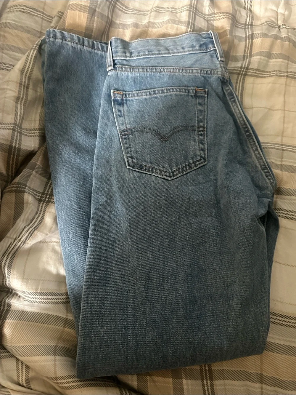 Levi's Men's Light Wash Straight-Leg Jeans